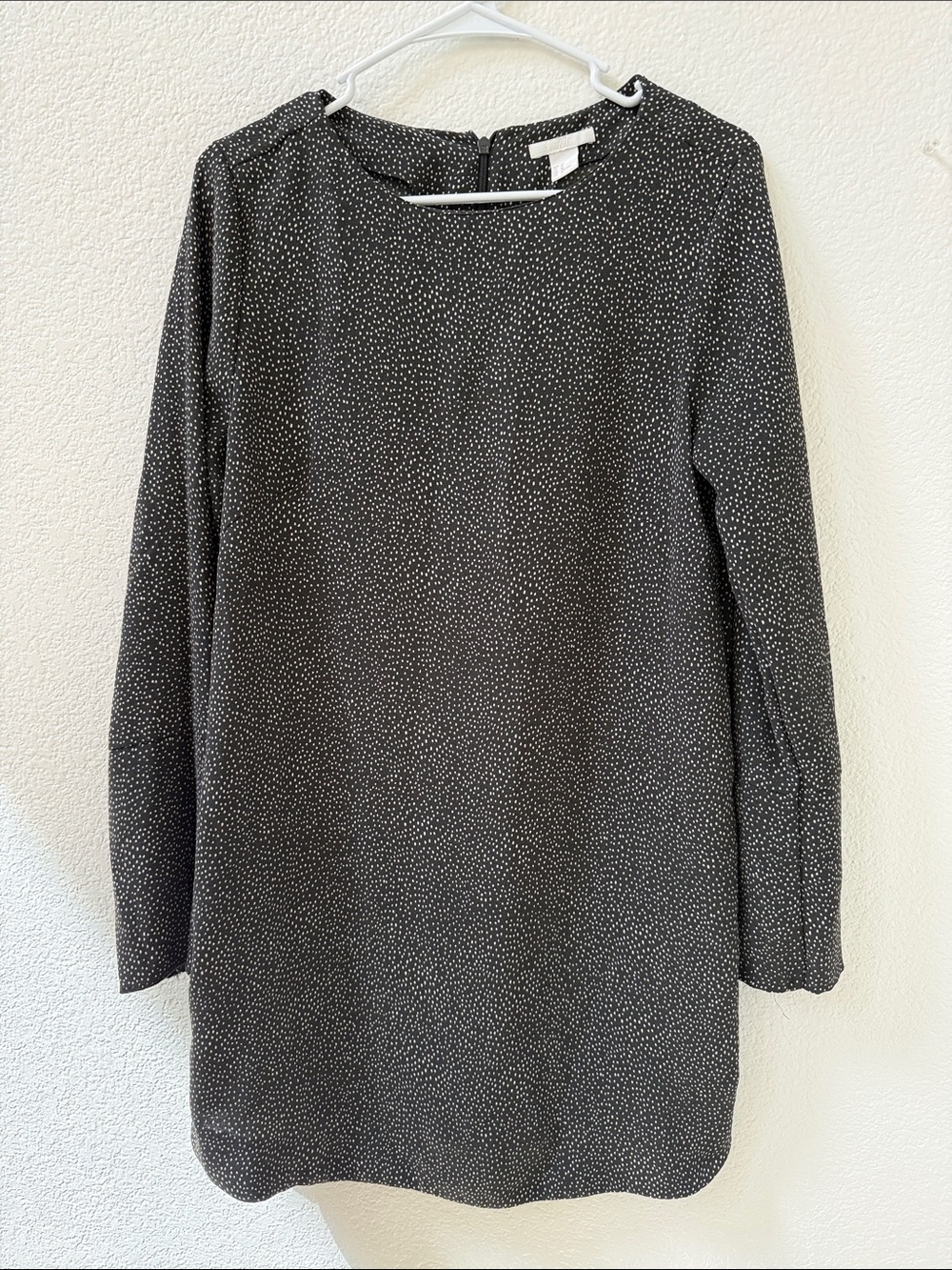 H&M Black Long-Sleeve Speckled Shift Dress